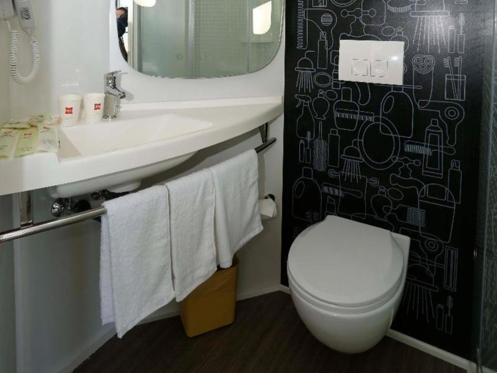 Отель Ibis Kunming Beijing Rd Экстерьер фото