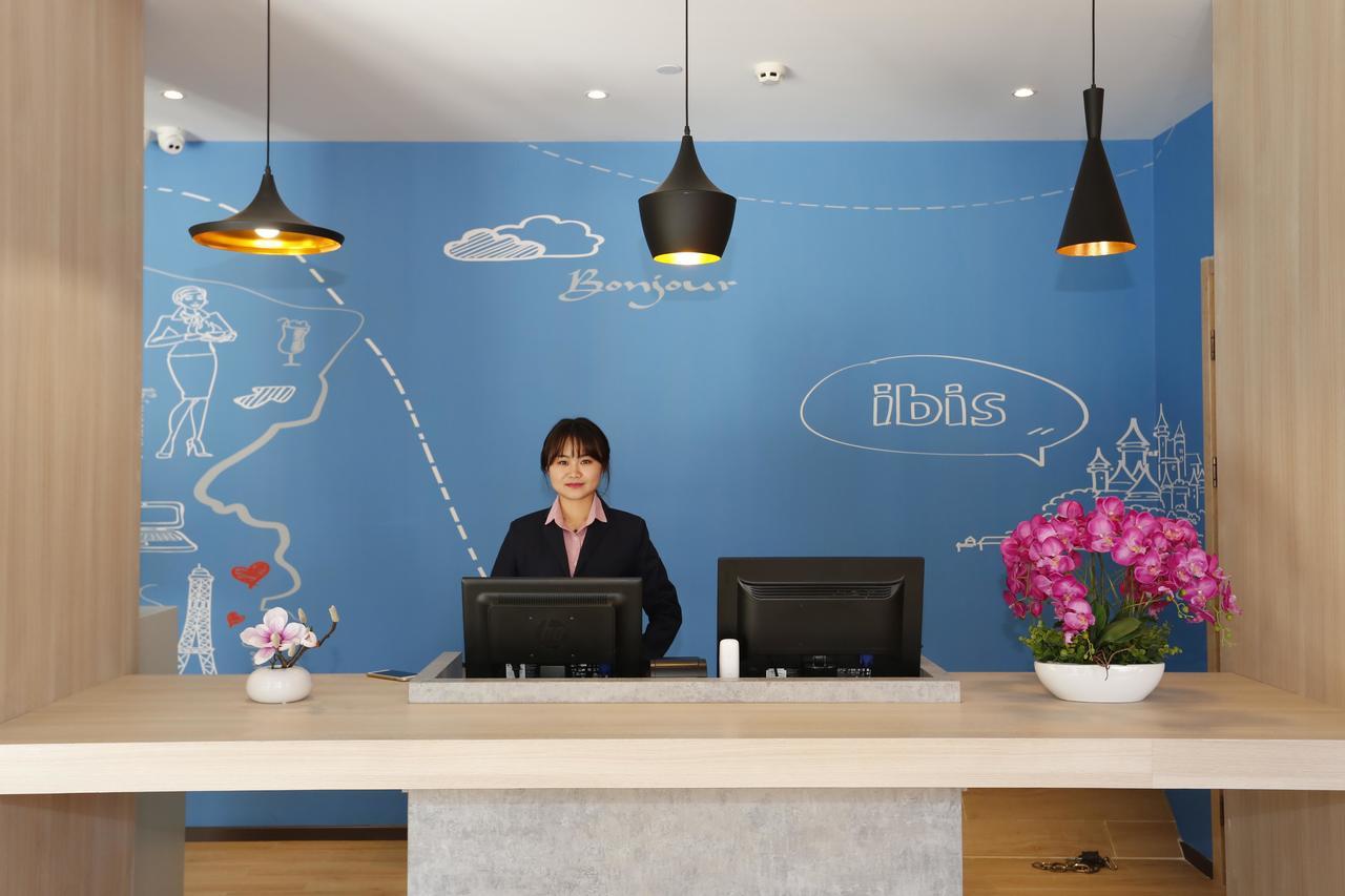Отель Ibis Kunming Beijing Rd Экстерьер фото