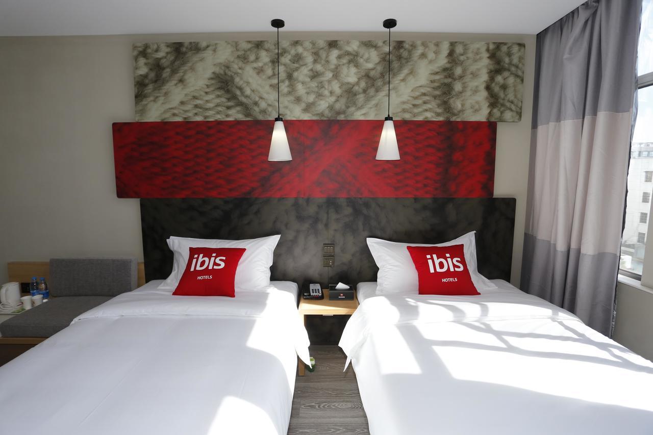Отель Ibis Kunming Beijing Rd Экстерьер фото