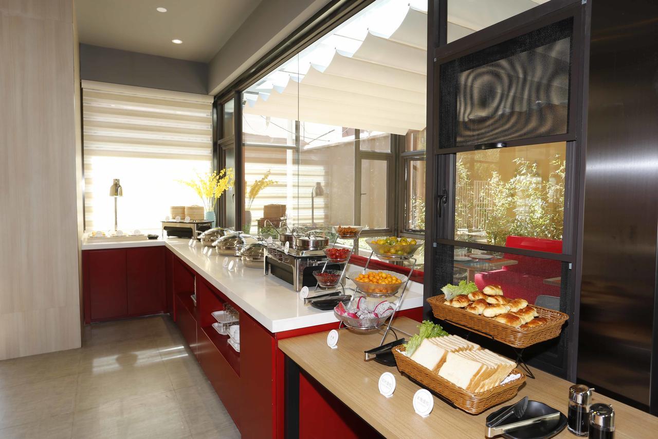 Отель Ibis Kunming Beijing Rd Экстерьер фото